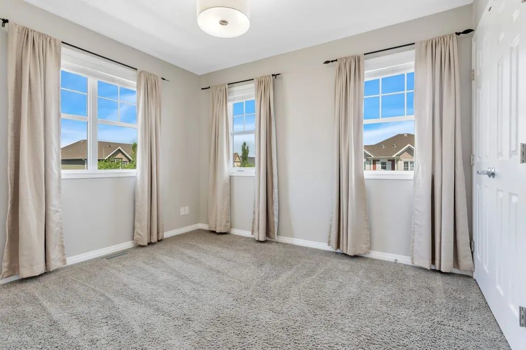 103 Windford Rise SW Airdrie AB T4B 3Z5