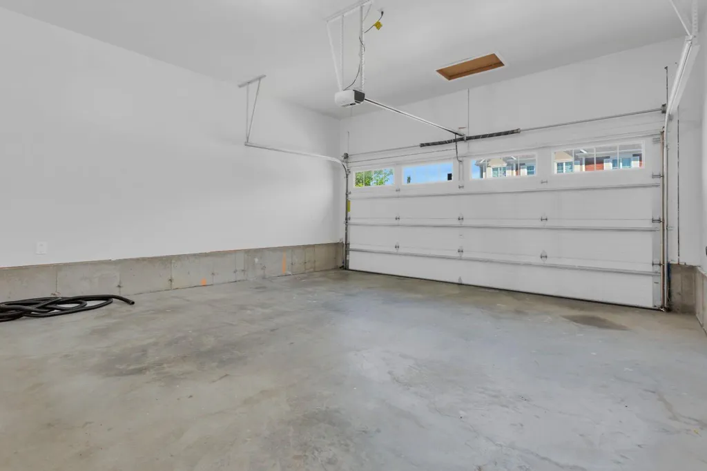 103 Windford Rise SW Airdrie AB T4B 3Z5