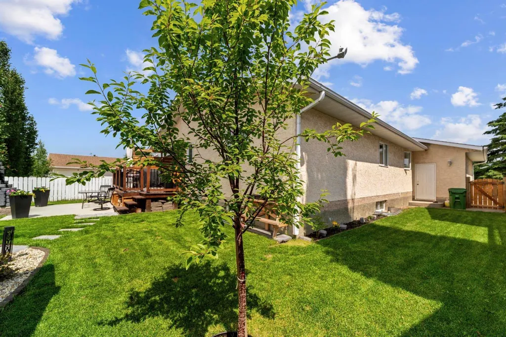 5412 60 Street Camrose AB T4V 4G7