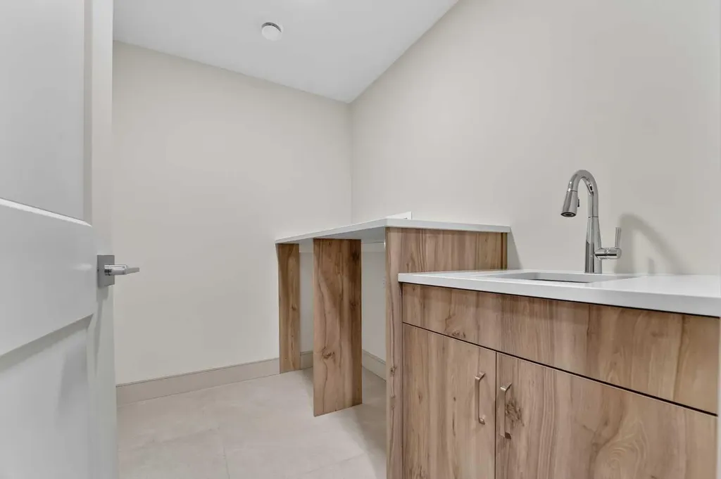 3101 44 Street S Lethbridge AB T1K 8L1