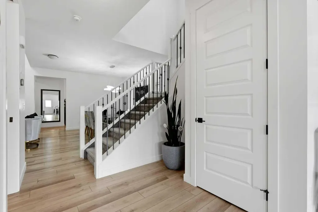 160 Homestead Grove NE Calgary AB T3J 2G6