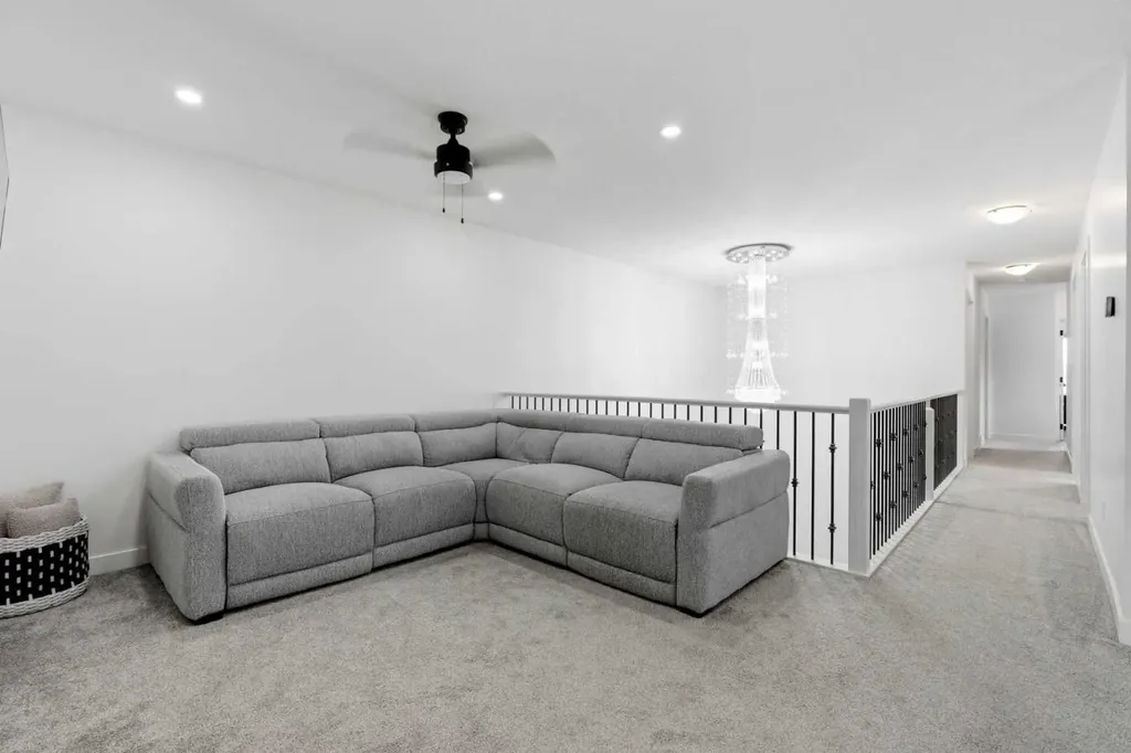 160 Homestead Grove NE Calgary AB T3J 2G6