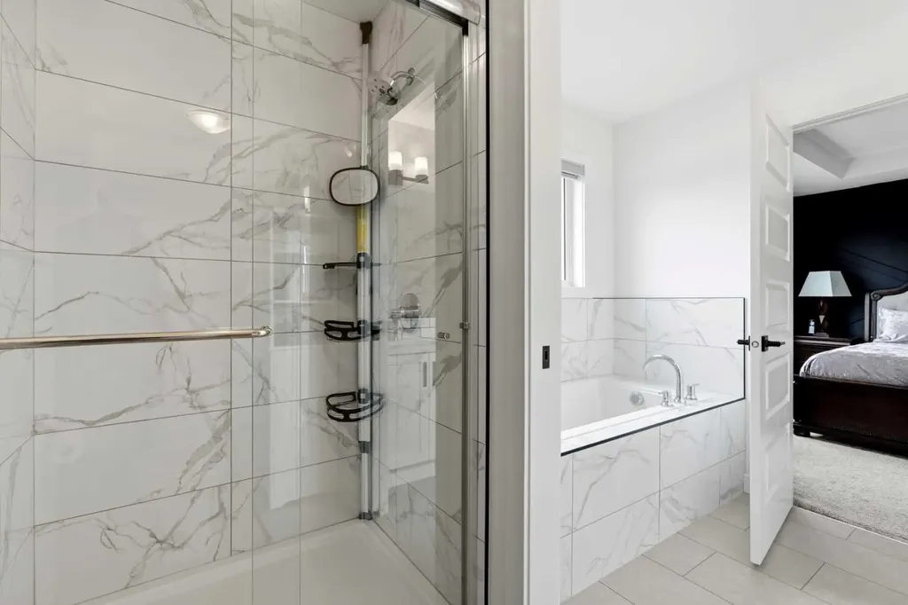 160 Homestead Grove NE Calgary AB T3J 2G6