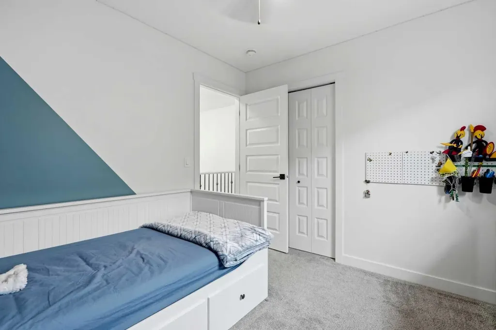160 Homestead Grove NE Calgary AB T3J 2G6