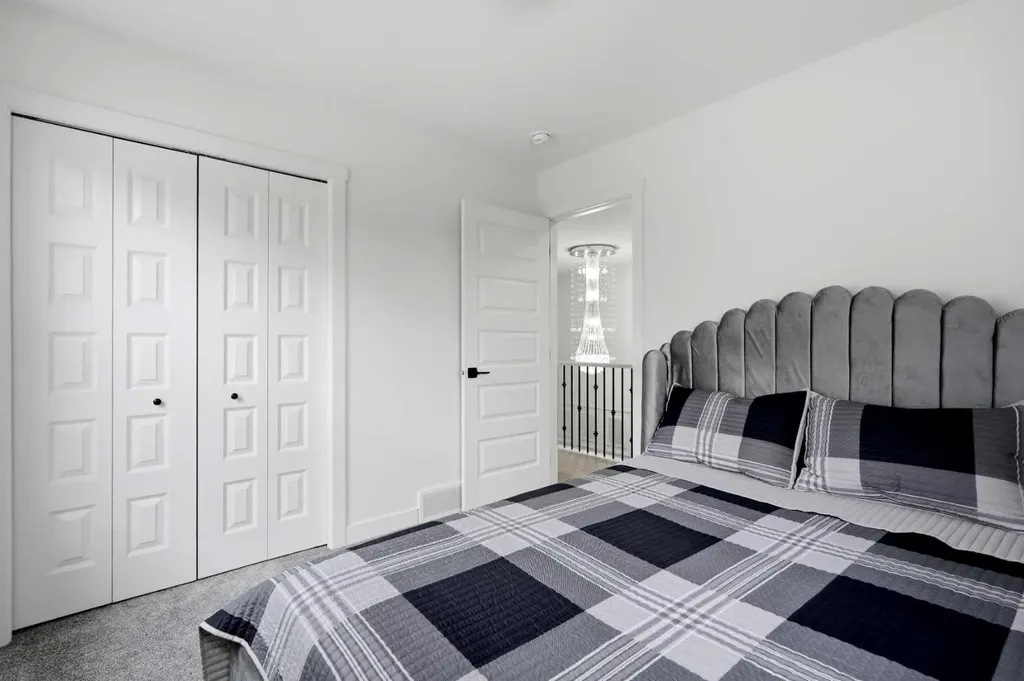 160 Homestead Grove NE Calgary AB T3J 2G6