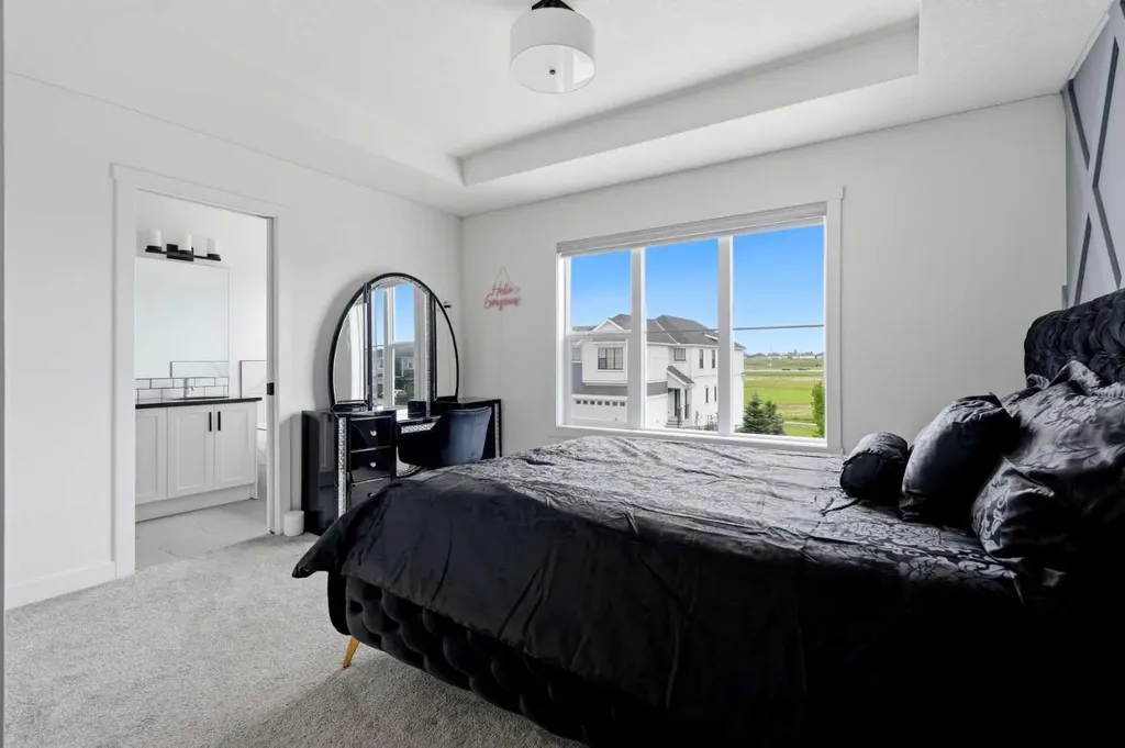 160 Homestead Grove NE Calgary AB T3J 2G6