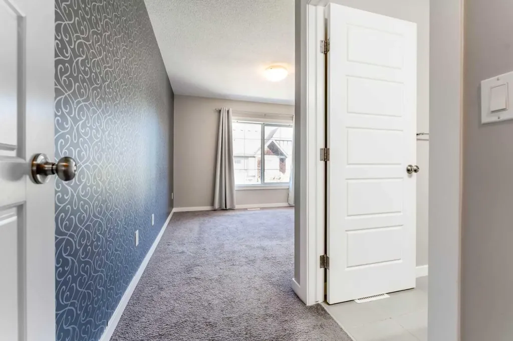 130 New Brighton Way SE Calgary AB T2Z 1H6