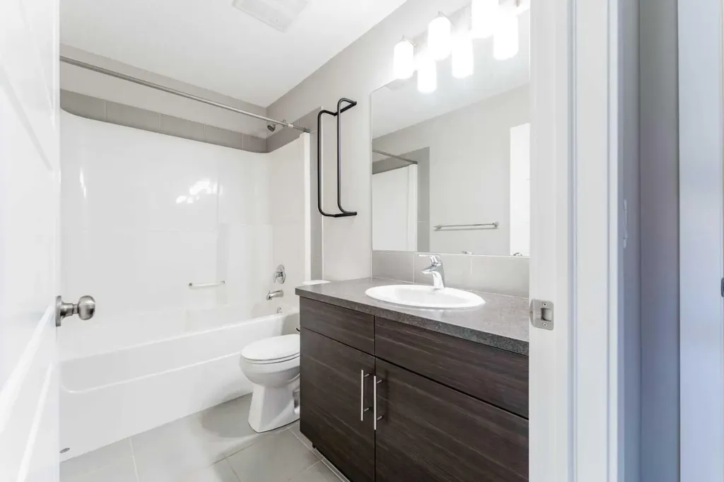 130 New Brighton Way SE Calgary AB T2Z 1H6
