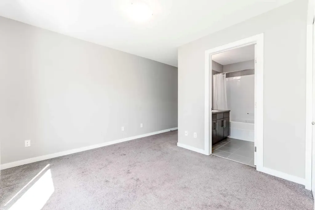 130 New Brighton Way SE Calgary AB T2Z 1H6