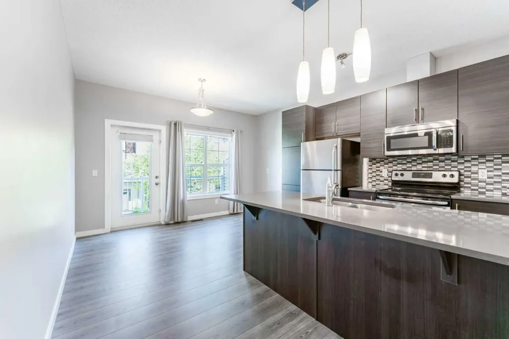 130 New Brighton Way SE Calgary AB T2Z 1H6
