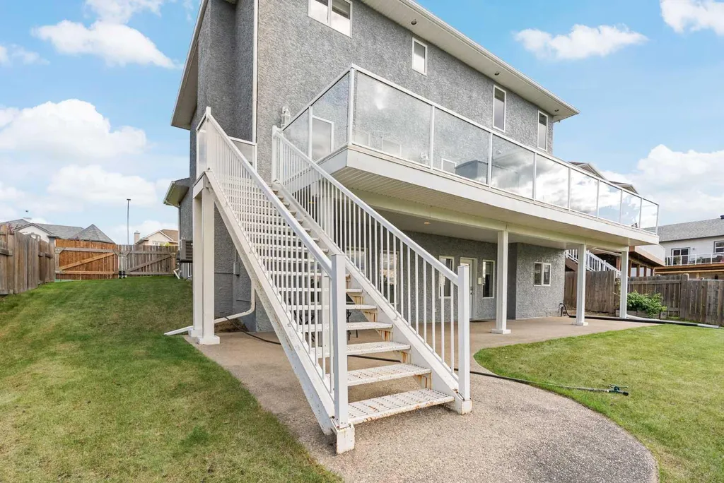 169 Lindstrom Crescent Fort Mcmurray AB T9K 2N8
