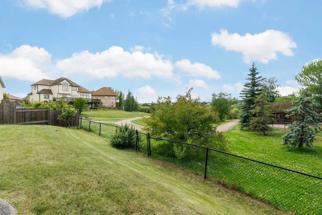 169 Lindstrom Crescent Fort Mcmurray AB T9K 2N8