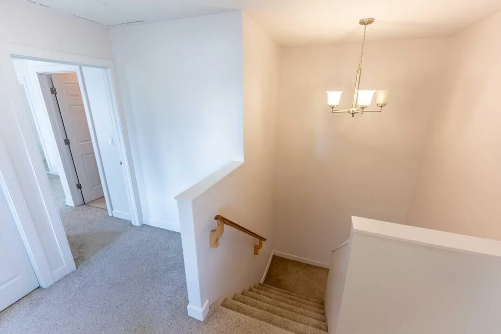 5140 51 Street Lacombe AB T4L 1H9