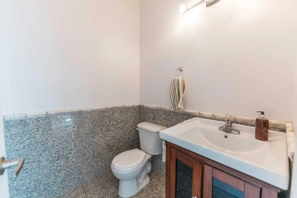 5140 51 Street Lacombe AB T4L 1H9