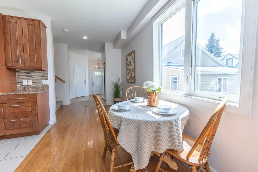 5140 51 Street Lacombe AB T4L 1H9