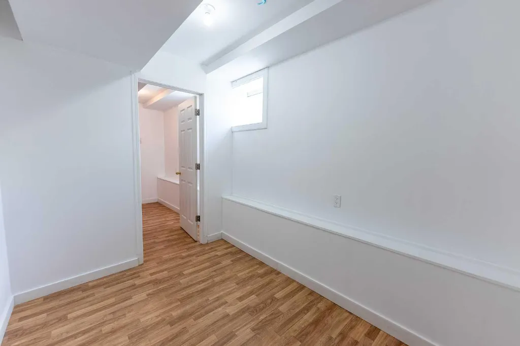 5140 51 Street Lacombe AB T4L 1H9