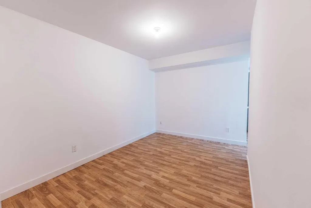 5140 51 Street Lacombe AB T4L 1H9