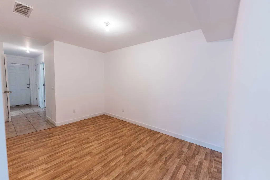 5140 51 Street Lacombe AB T4L 1H9