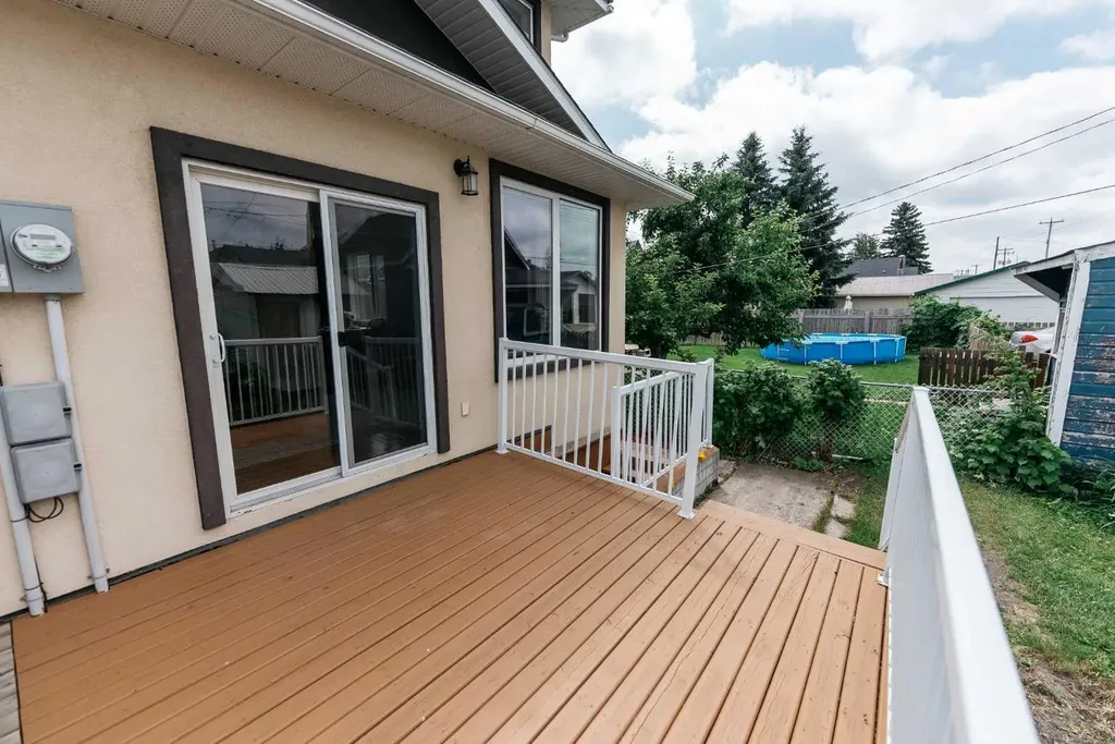 5140 51 Street Lacombe AB T4L 1H9