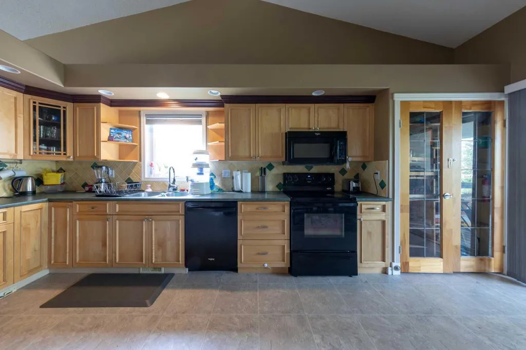 2308 58 Avenue Lloydminster AB T9V2Y5
