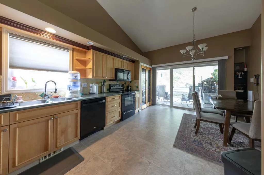 2308 58 Avenue Lloydminster AB T9V2Y5