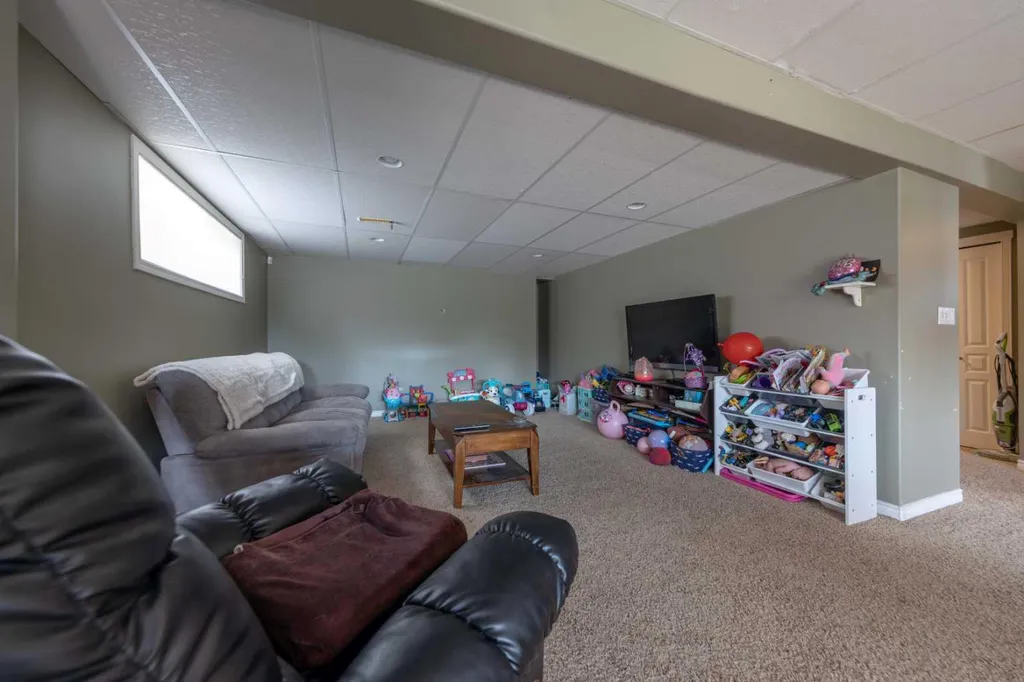 2308 58 Avenue Lloydminster AB T9V2Y5