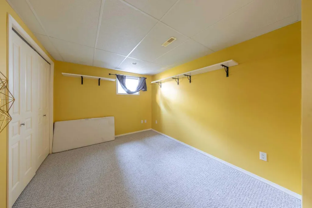 2308 58 Avenue Lloydminster AB T9V2Y5
