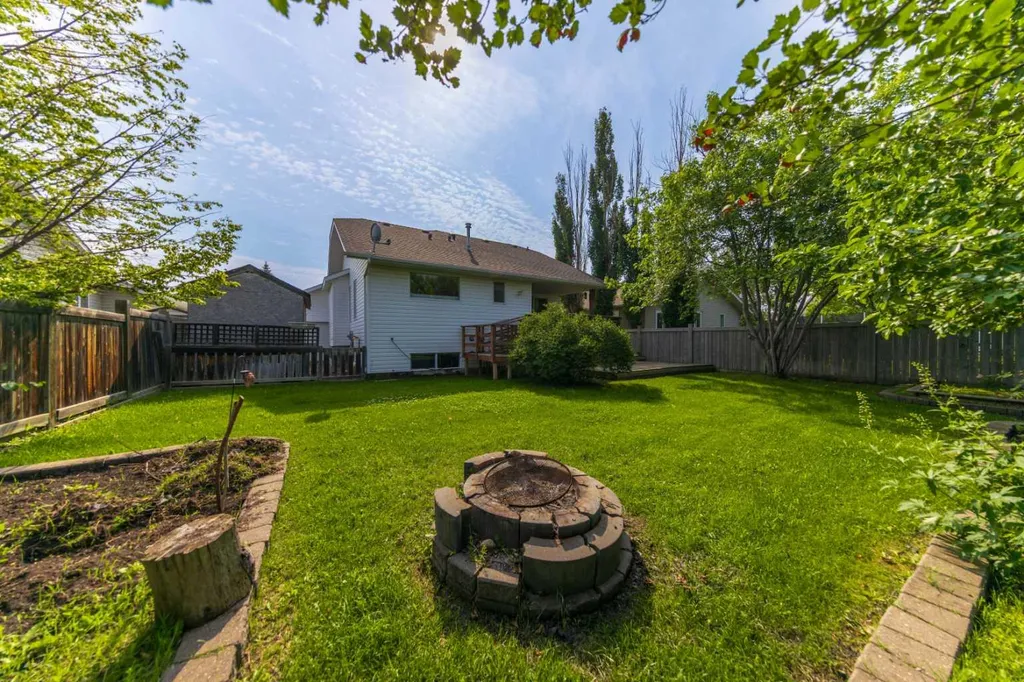 2308 58 Avenue Lloydminster AB T9V2Y5