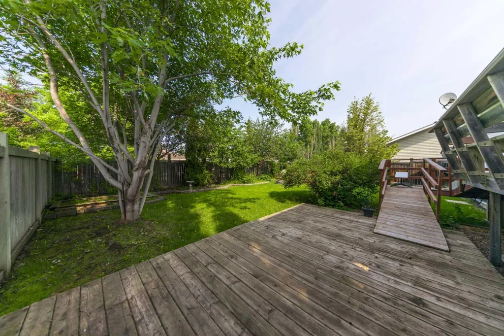 2308 58 Avenue Lloydminster AB T9V2Y5
