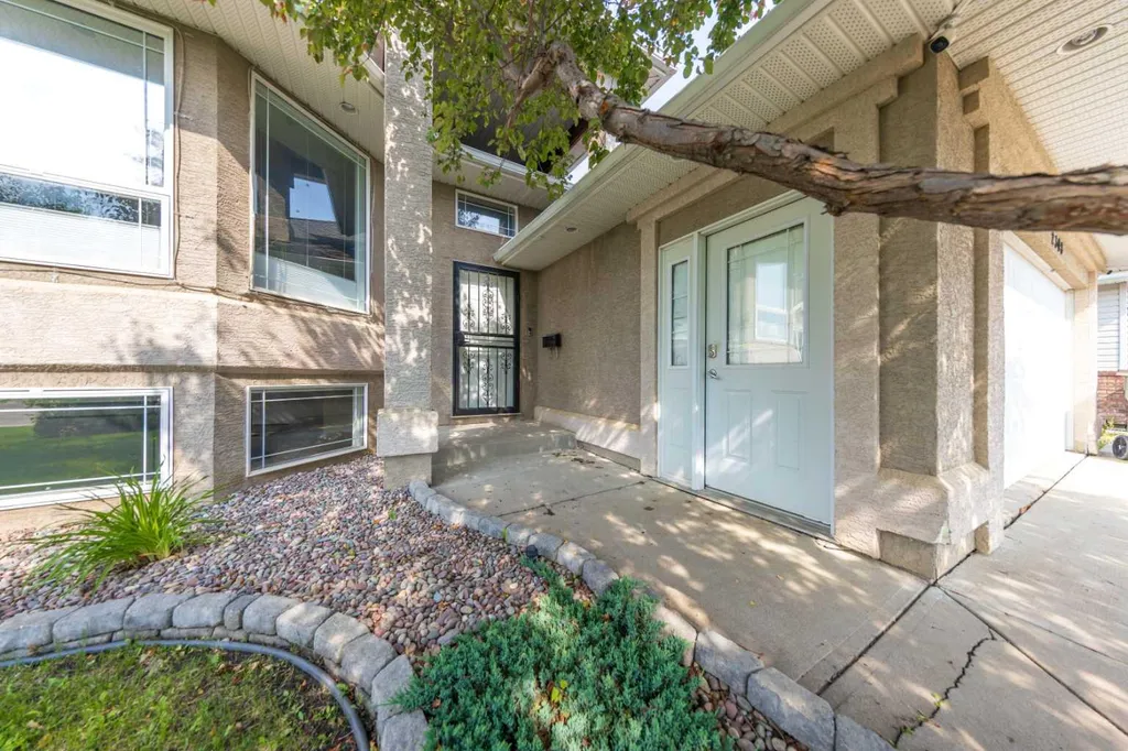 2308 58 Avenue Lloydminster AB T9V2Y5