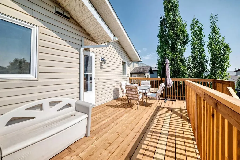 107 Landry Bend Red Deer AB T4R 0H3