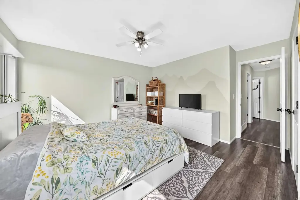 107 Landry Bend Red Deer AB T4R 0H3