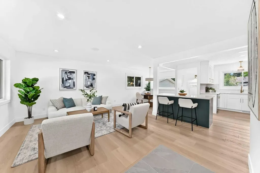 4139 Bowlen Street Calgary AB T2L1P8