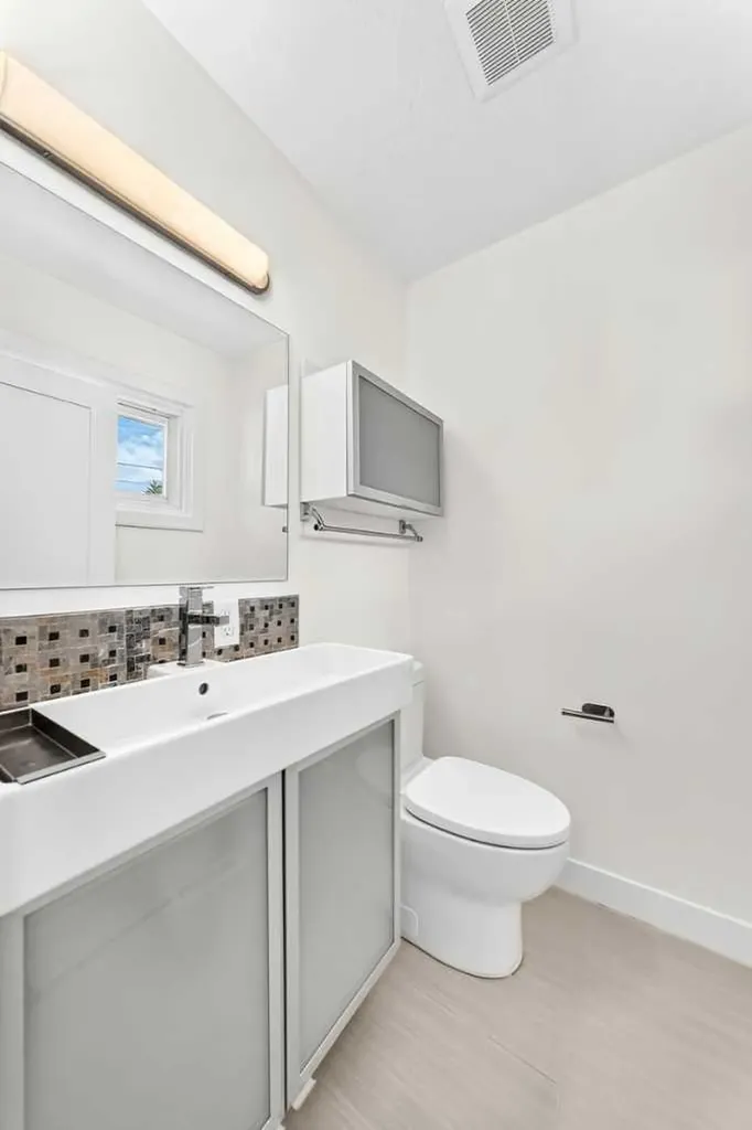 4139 Bowlen Street NW Calgary AB T2L1P8