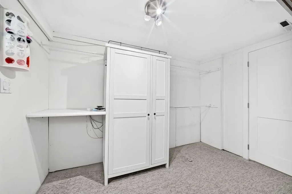 4139 Bowlen Street NW Calgary AB T2L1P8