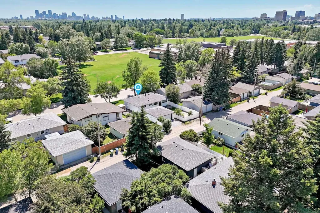 4139 Bowlen Street Calgary AB T2L1P8