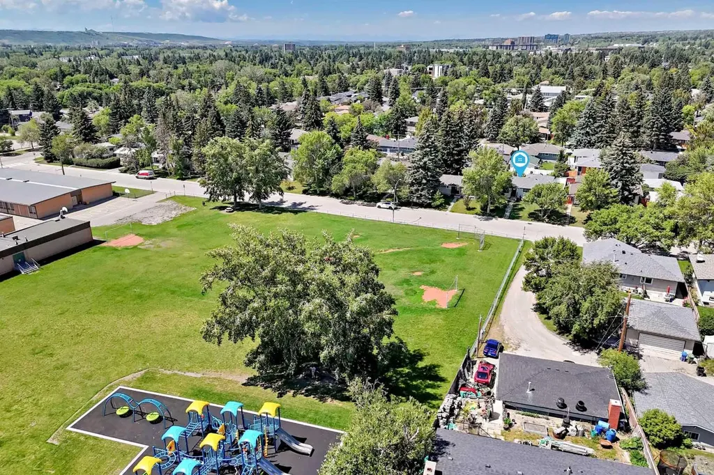 4139 Bowlen Street Calgary AB T2L1P8