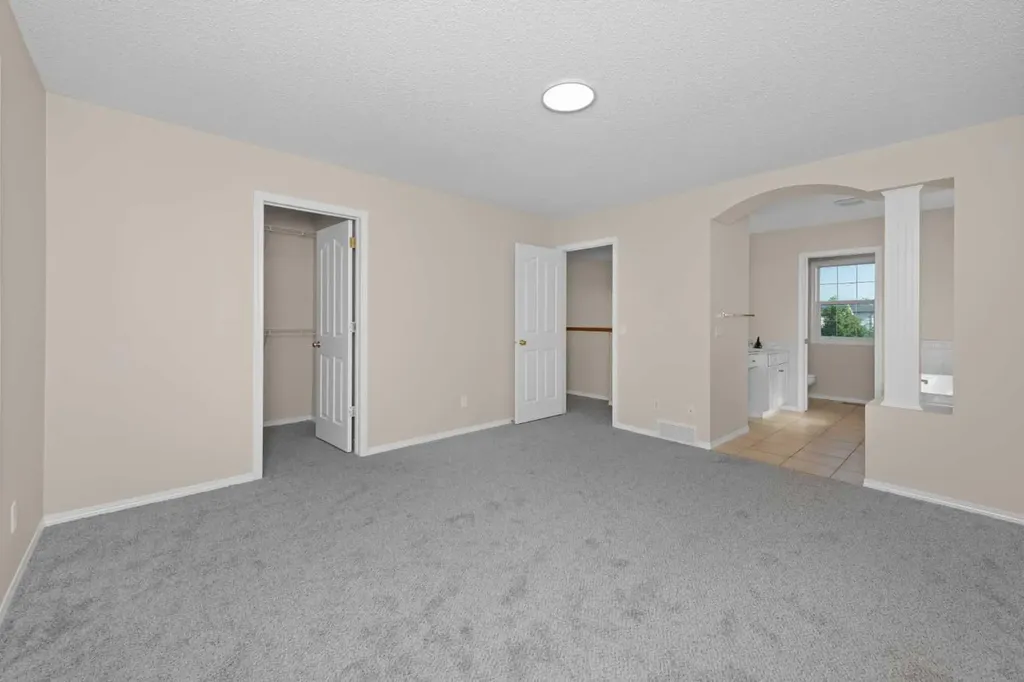 642 Citadel Drive NW Calgary AB T3G 4Z3