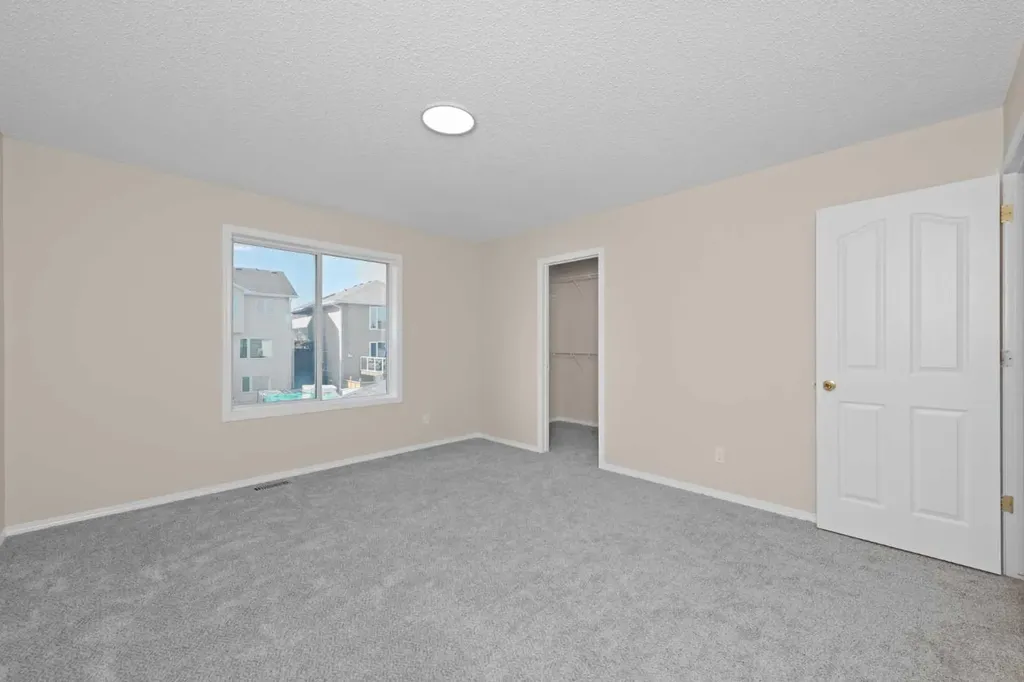 642 Citadel Drive NW Calgary AB T3G 4Z3