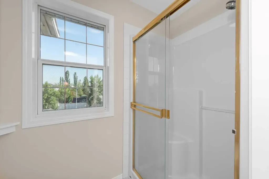 642 Citadel Drive NW Calgary AB T3G 4Z3