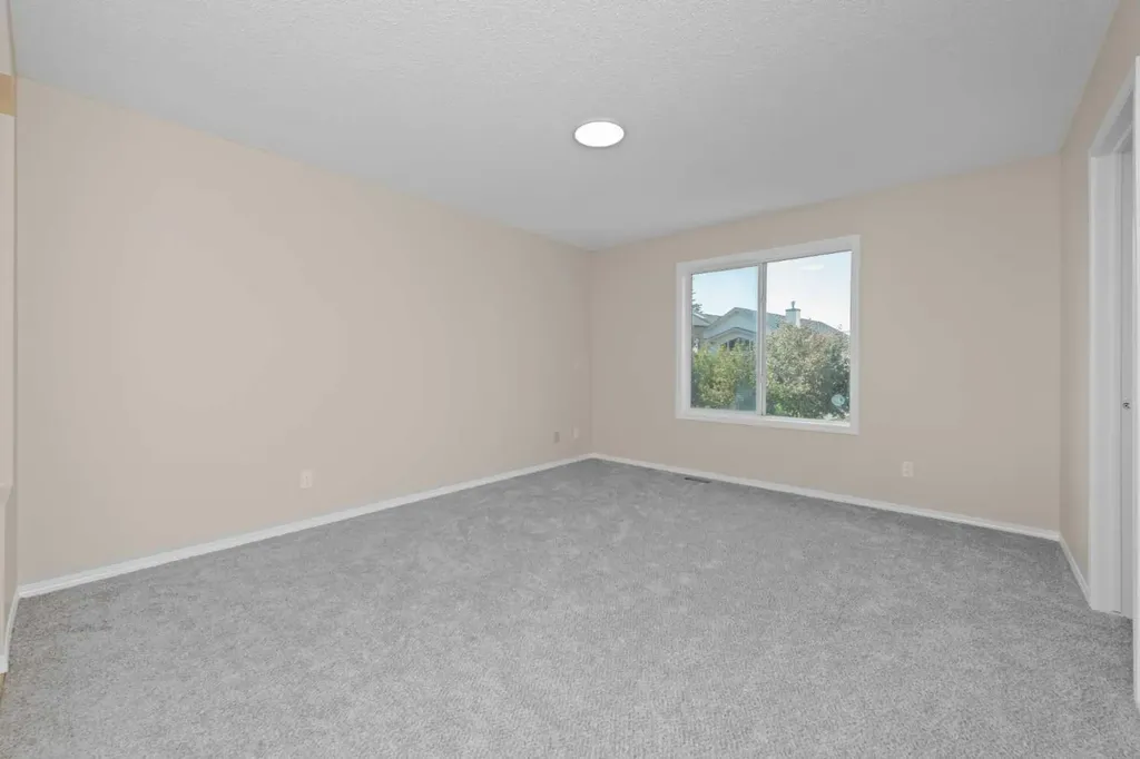 642 Citadel Drive NW Calgary AB T3G 4Z3