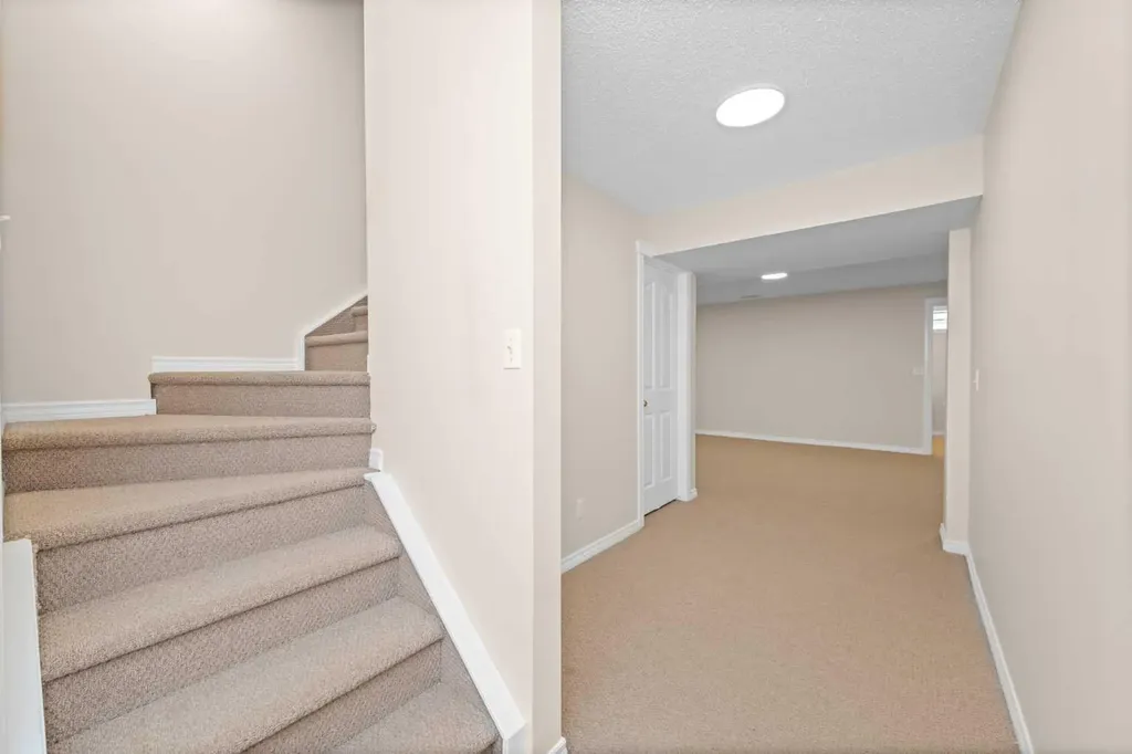642 Citadel Drive NW Calgary AB T3G 4Z3