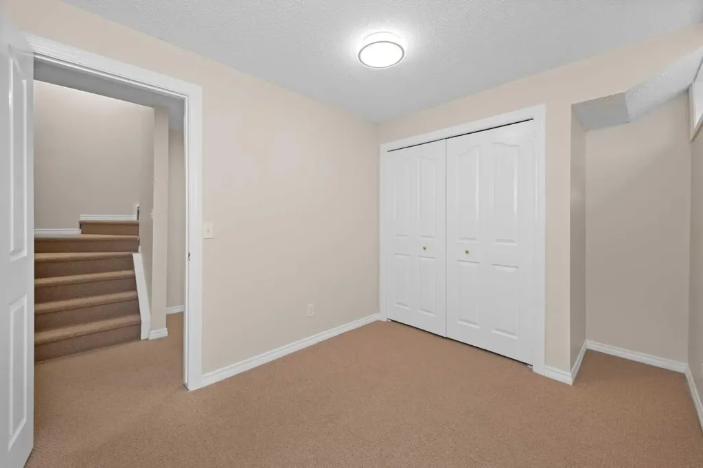 642 Citadel Drive NW Calgary AB T3G 4Z3