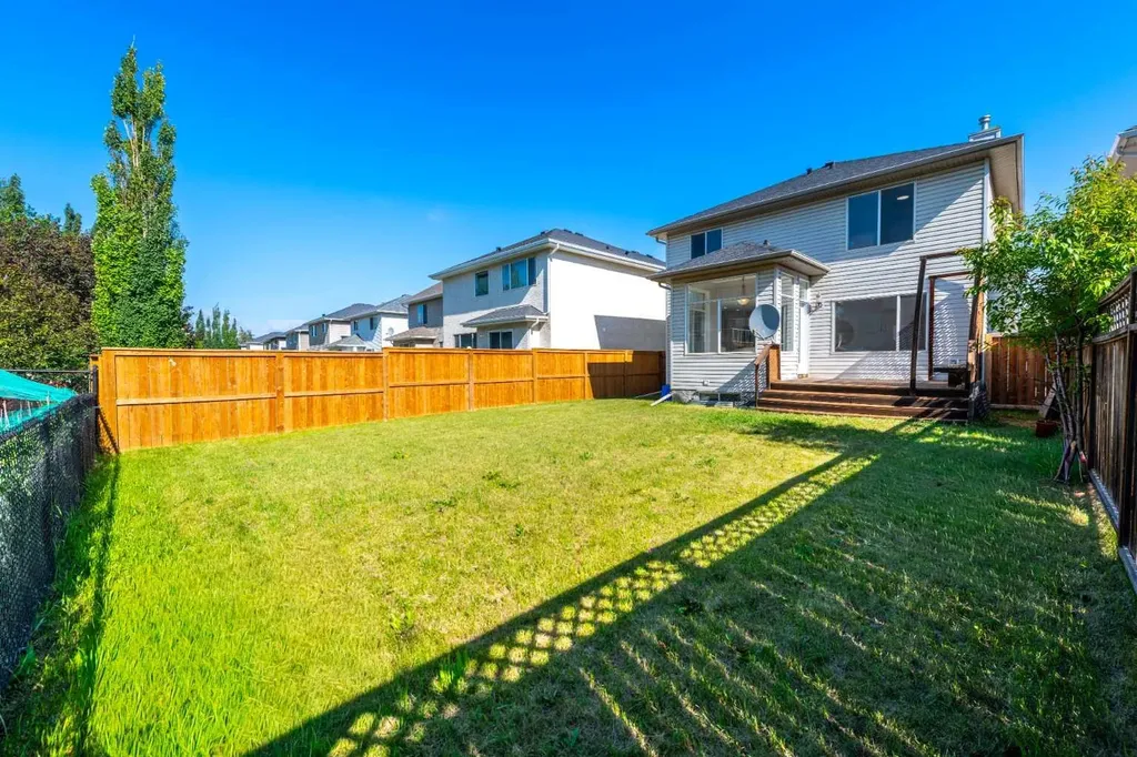 642 Citadel Drive NW Calgary AB T3G 4Z3