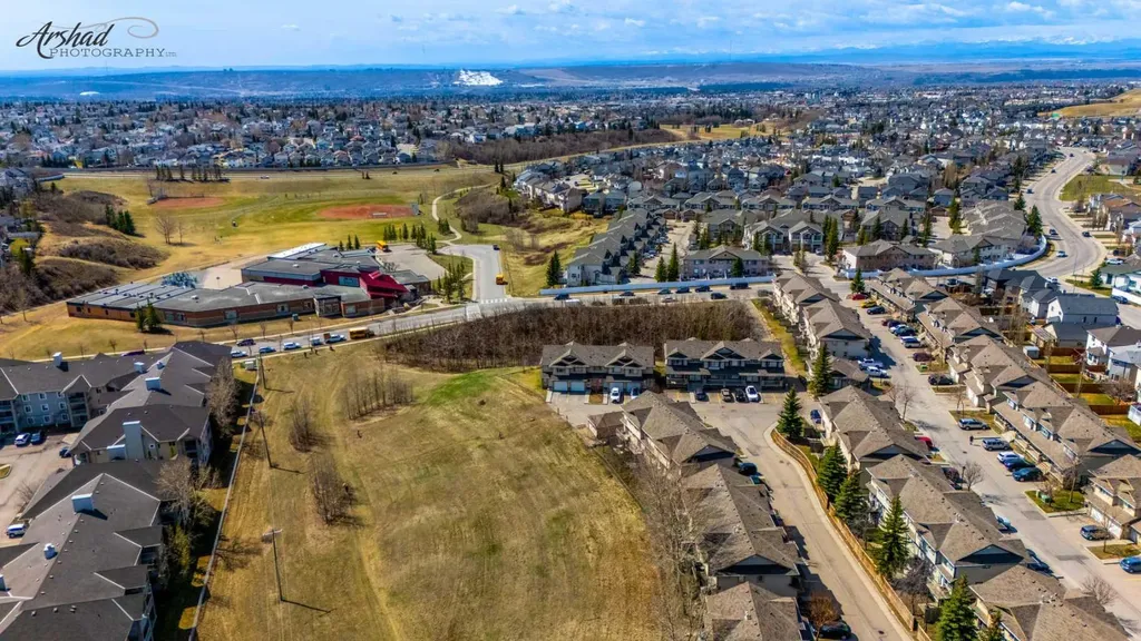 642 Citadel Drive NW Calgary AB T3G 4Z3