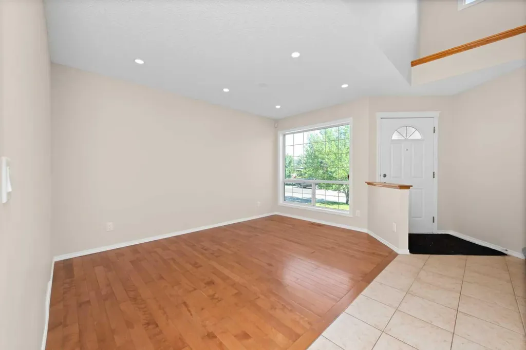 642 Citadel Drive NW Calgary AB T3G 4Z3