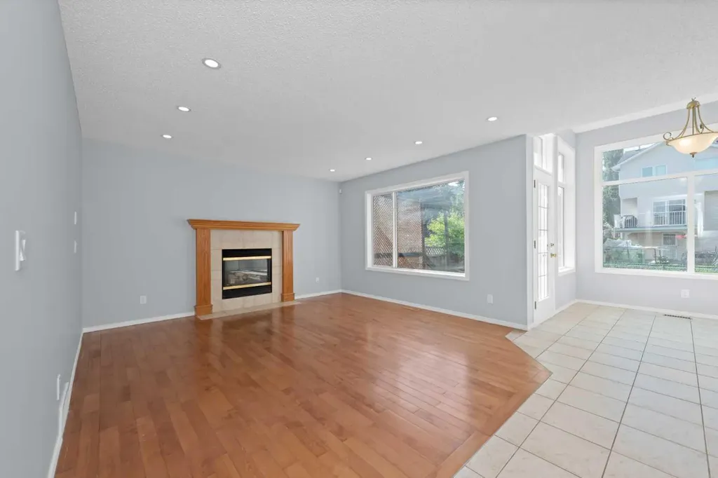 642 Citadel Drive NW Calgary AB T3G 4Z3