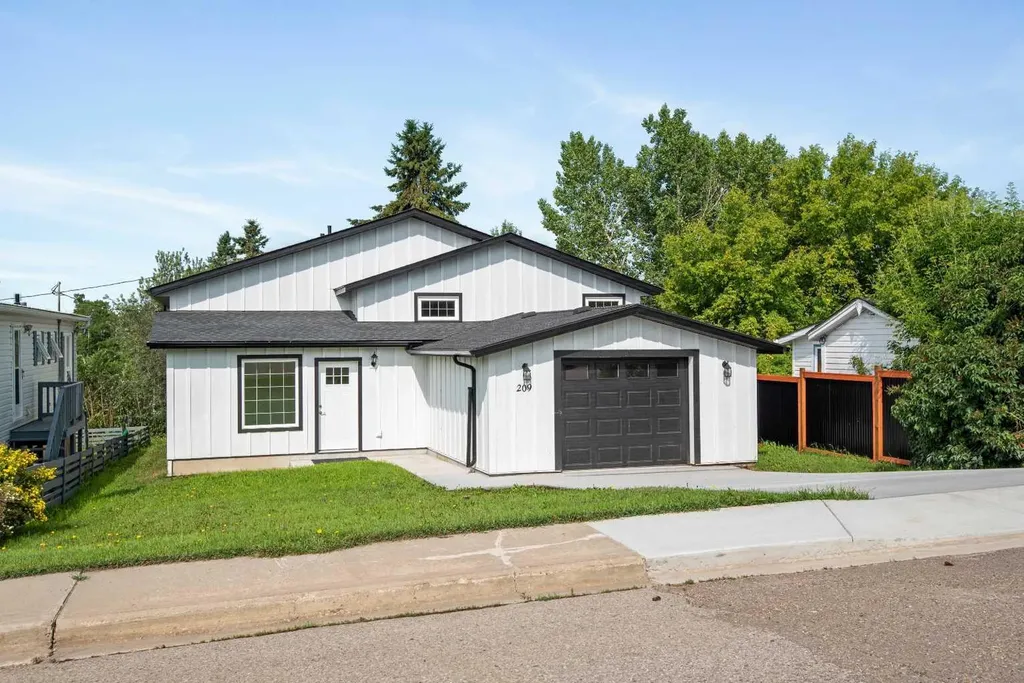 209 First Avenue S Torrington AB T0M 2B0