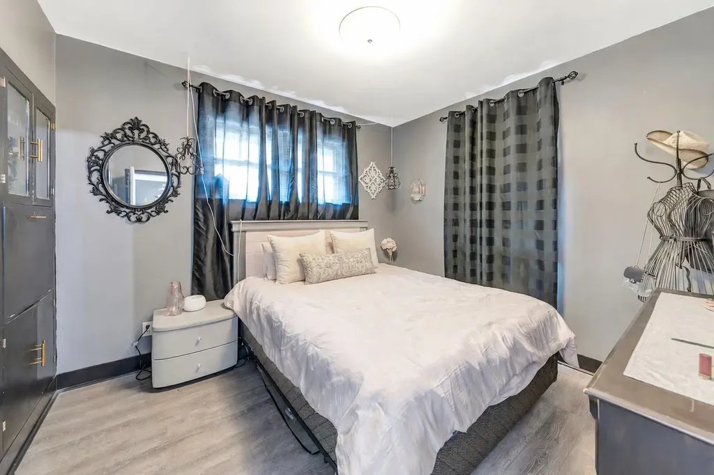 1512 49 Avenue Lloydminster SK S9V 1T3