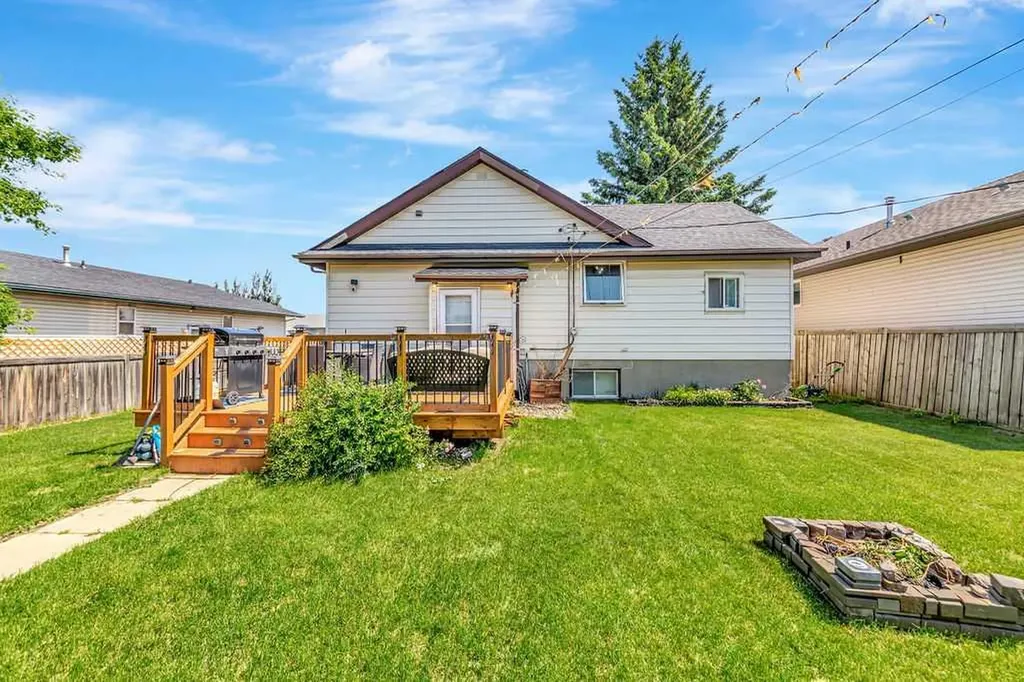 1512 49 Avenue Lloydminster SK S9V 1T3